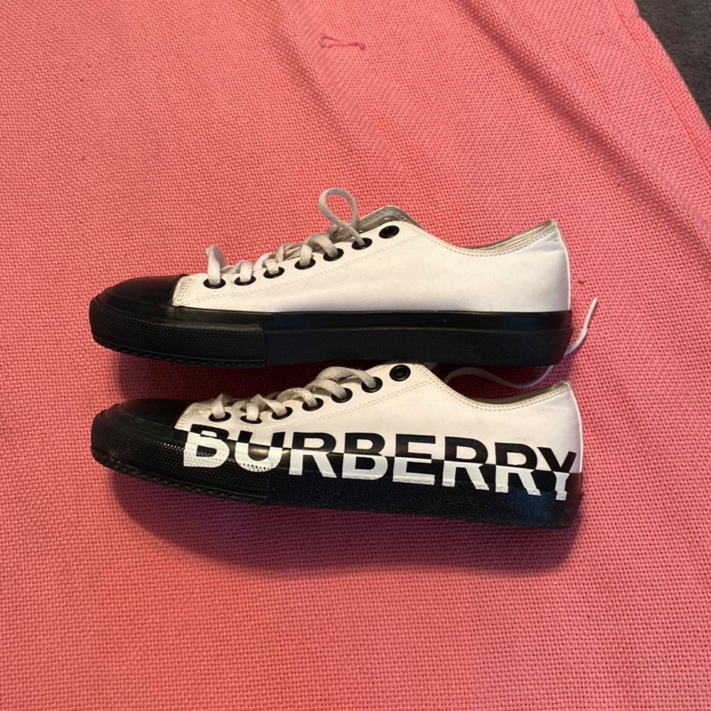 Burberry Sneakers